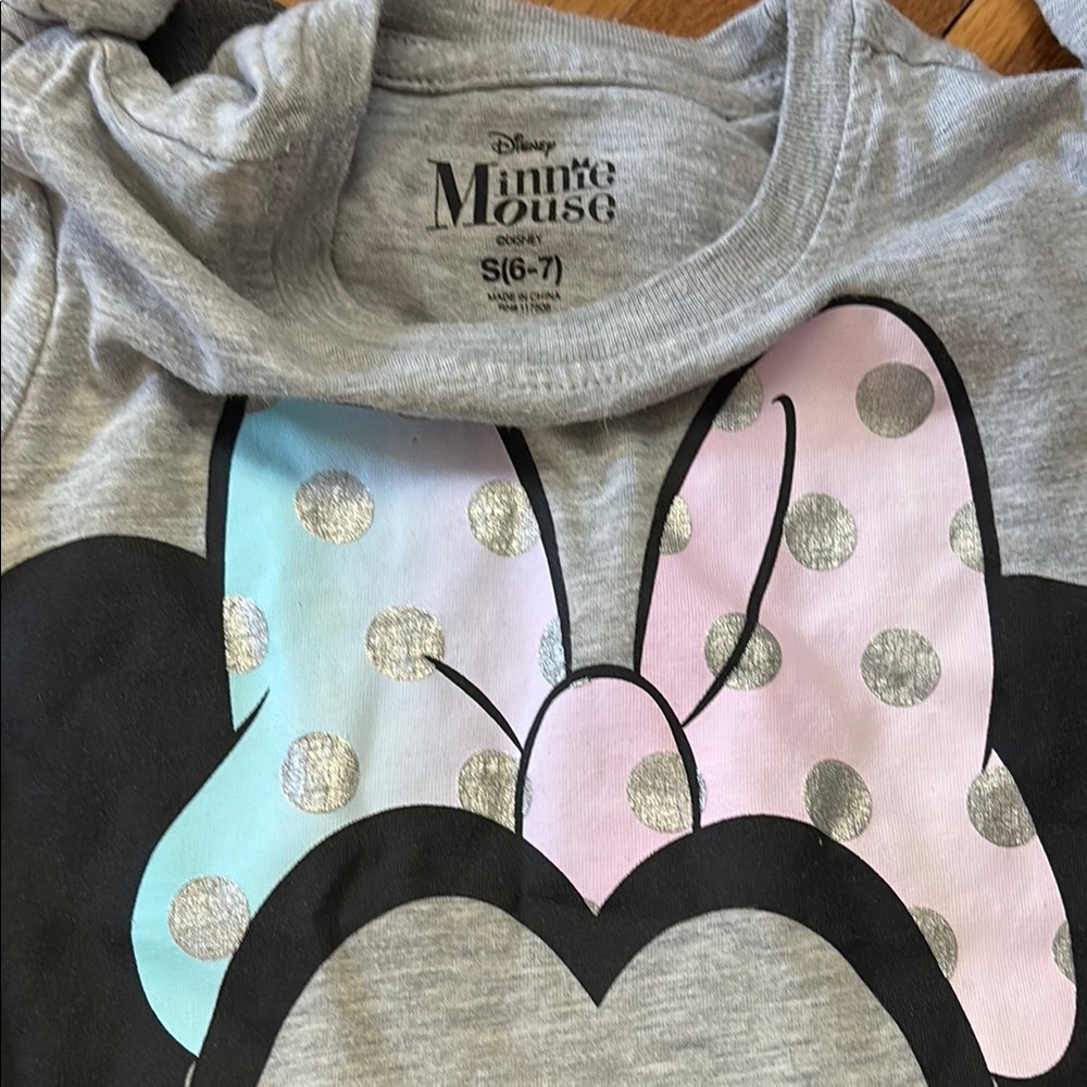 Disney trip bundle!! - Picture 4 of 6